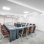 Occidental Santa Cruz Contemporaneo