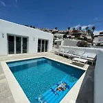 Villa 12