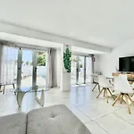 Villa 12