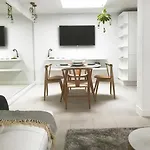 Cosy 2 Bedroom Apartment In La Caleta, Tenerife
