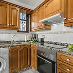 Bungalow -2 Minute From The Beach.