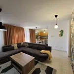 Casa Dina