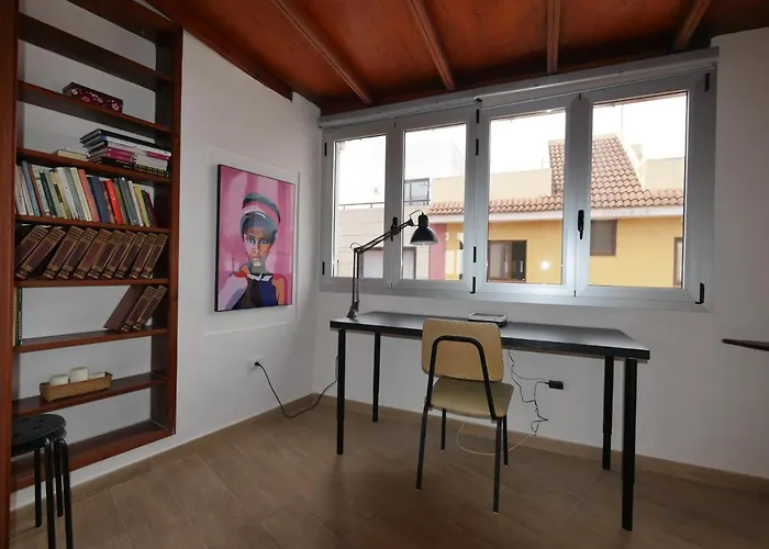 Petite Maison, La Laguna