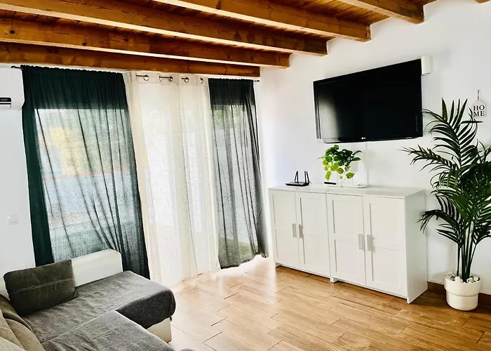 Dakota\'S House