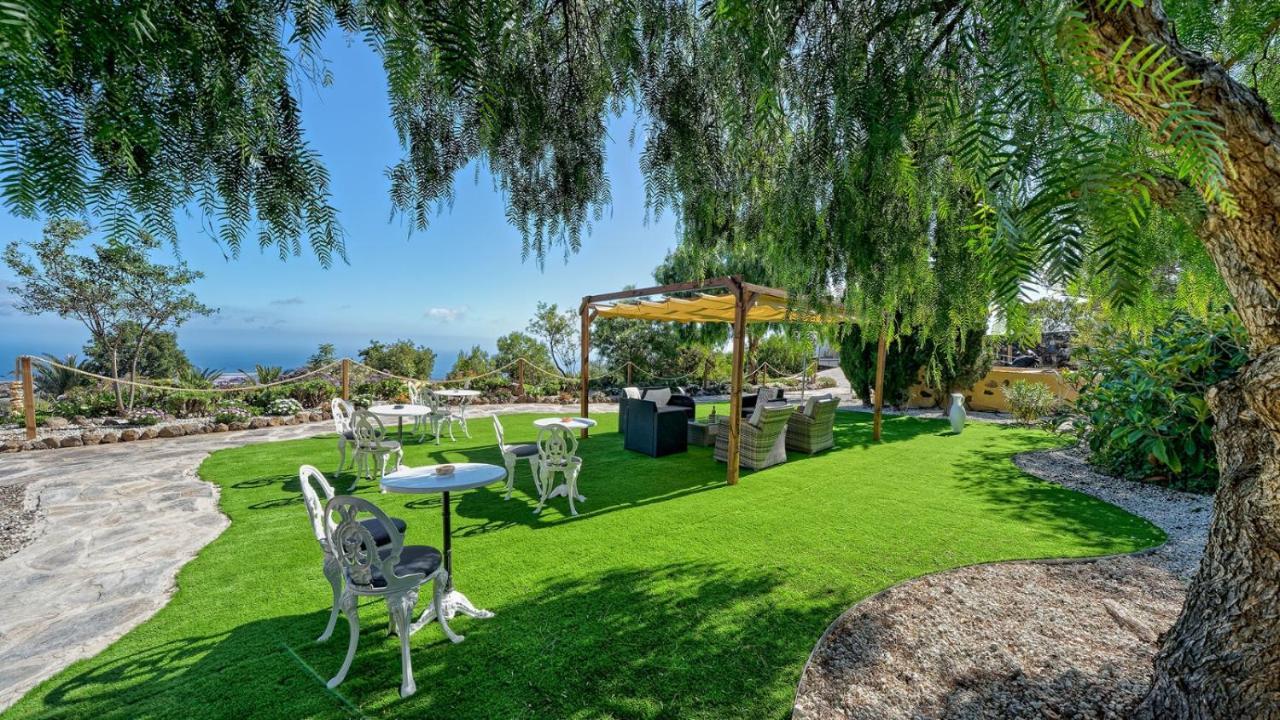 Rural La Correa Del Almendro & Bubble Experience - Adults Only Country house