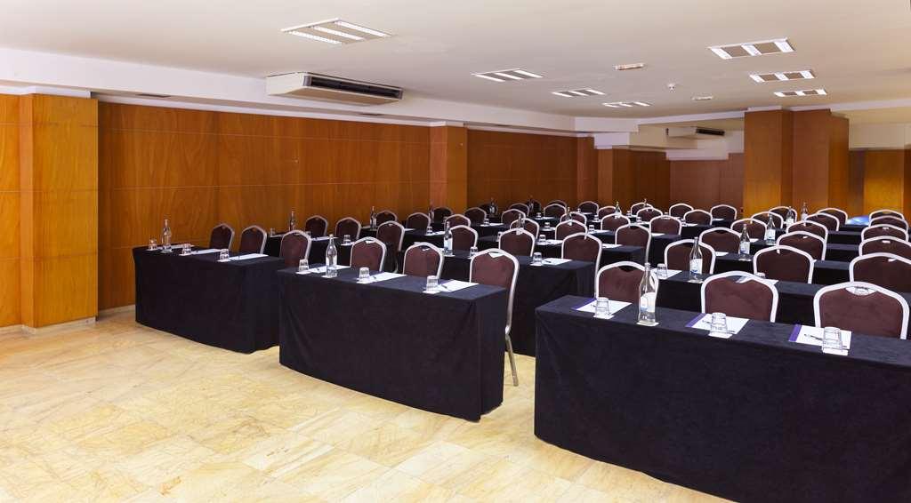 Occidental Cruz Contemporaneo Hotel