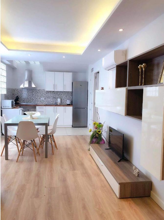 Beautiful 3 Bed In Cristianos Cactus Apartment