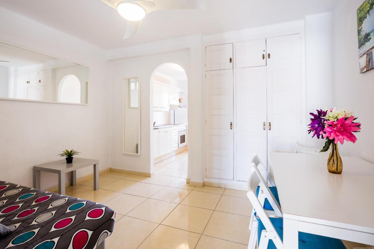 Apartment First Line By The Ocean Playa de las Americas (Tenerife)