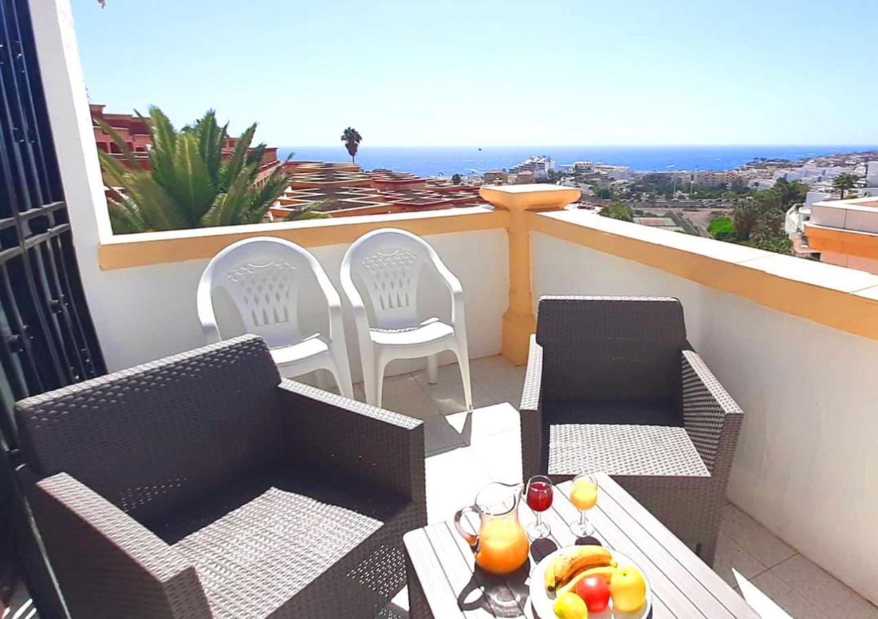 With Heating Pool. Appartement