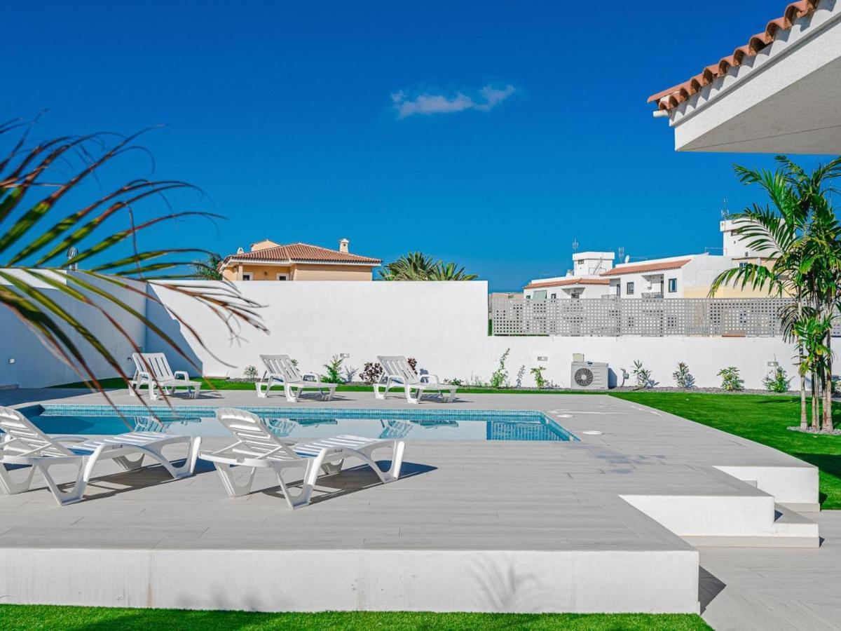 303 Casa Jardin Con Piscina Y Gran Jardín