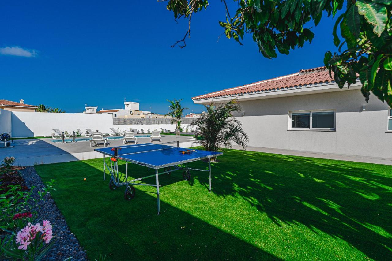 303 Casa Jardin Con Piscina Y Gran Jardín *