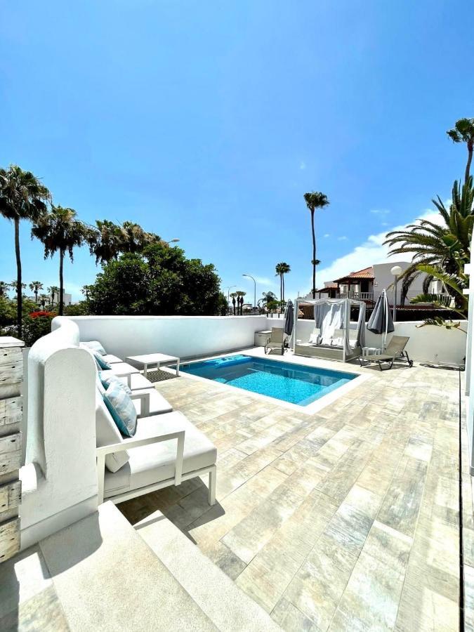 12 * Costa Adeje (Tenerife)