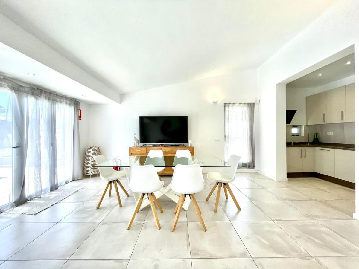 12 Villa Costa Adeje (Tenerife)