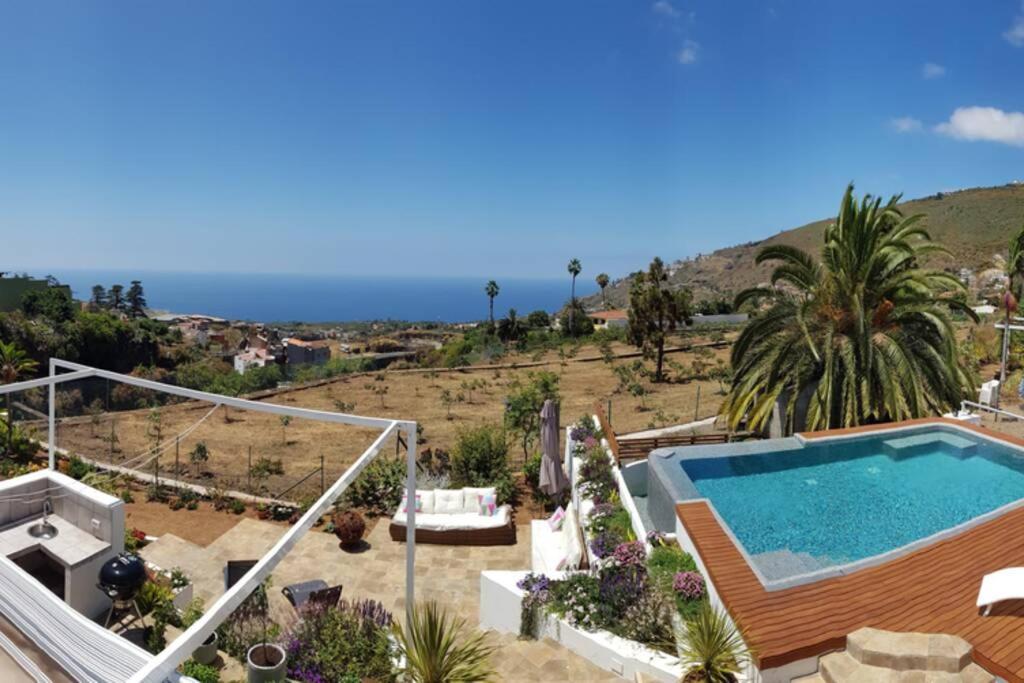 Villa Casa Vina: A Spectacular Away From It *