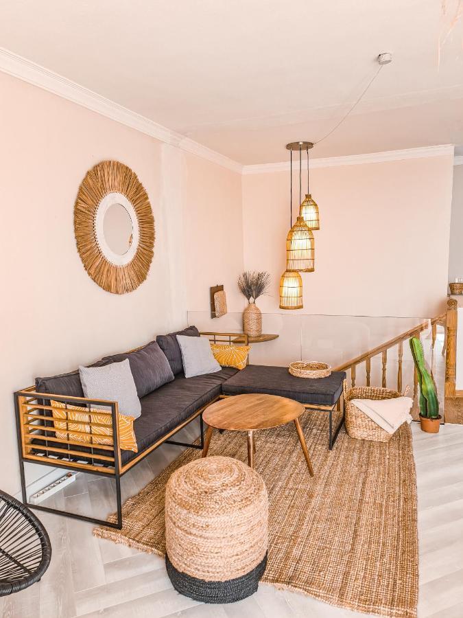 Oceanview Boutique House, 125 Sqm, Parking, Sunset Rooftop Costa Adeje (Tenerife)