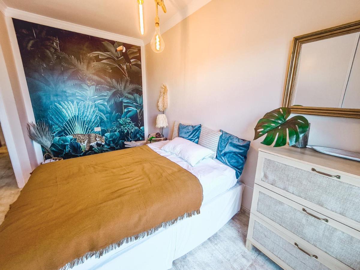 Oceanview Boutique House, 125 Sqm, Parking, Sunset Rooftop Holiday home Costa Adeje (Tenerife)