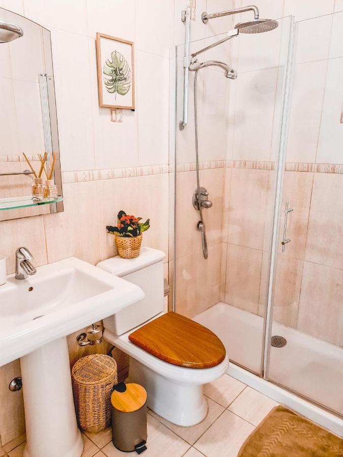 Oceanview Boutique House, 125 Sqm, Parking, Sunset Rooftop Holiday home *