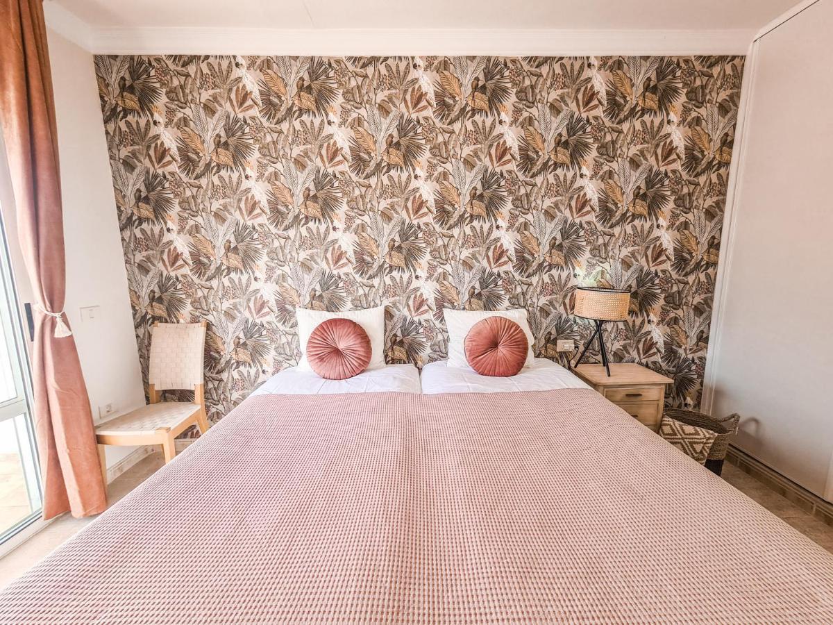 Oceanview Boutique House, 125 Sqm, Parking, Sunset Rooftop Holiday home *
