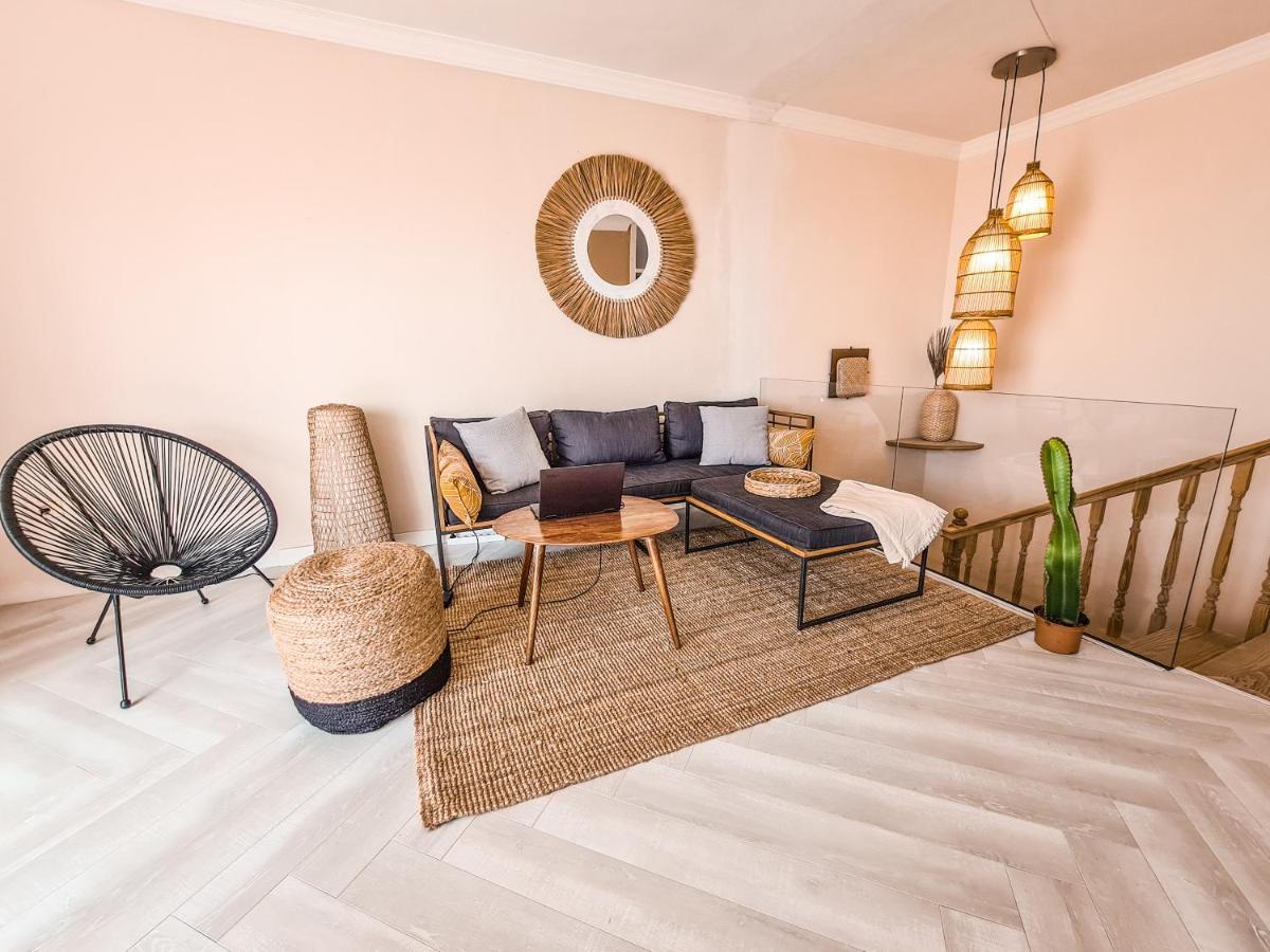 Holiday home Oceanview Boutique House, 125 Sqm, Parking, Sunset Rooftop *