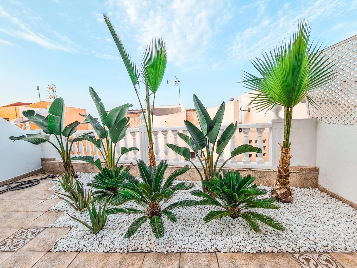 Holiday home Oceanview Boutique House, 125 Sqm, Parking, Sunset Rooftop *