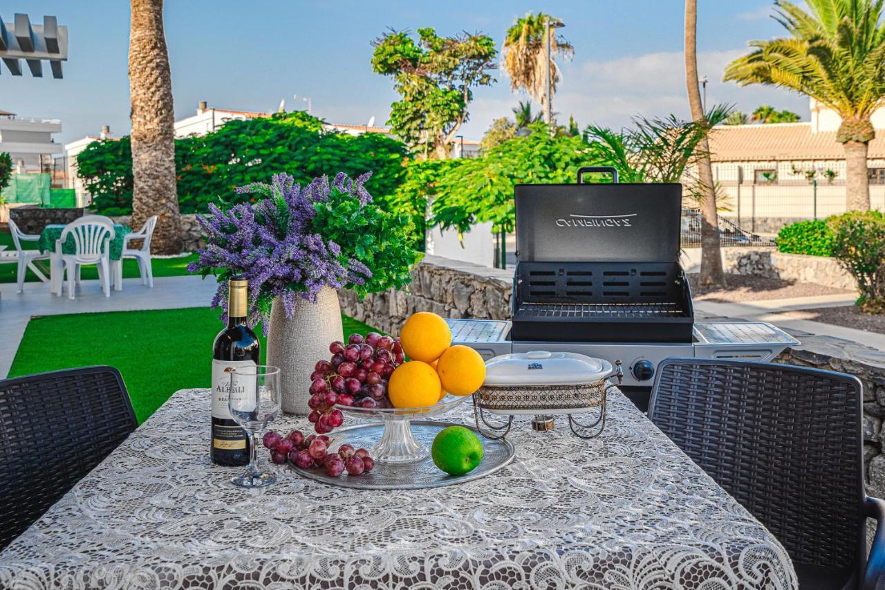 -2 Minute From The Beach. Apartment Playa de las Americas (Tenerife)