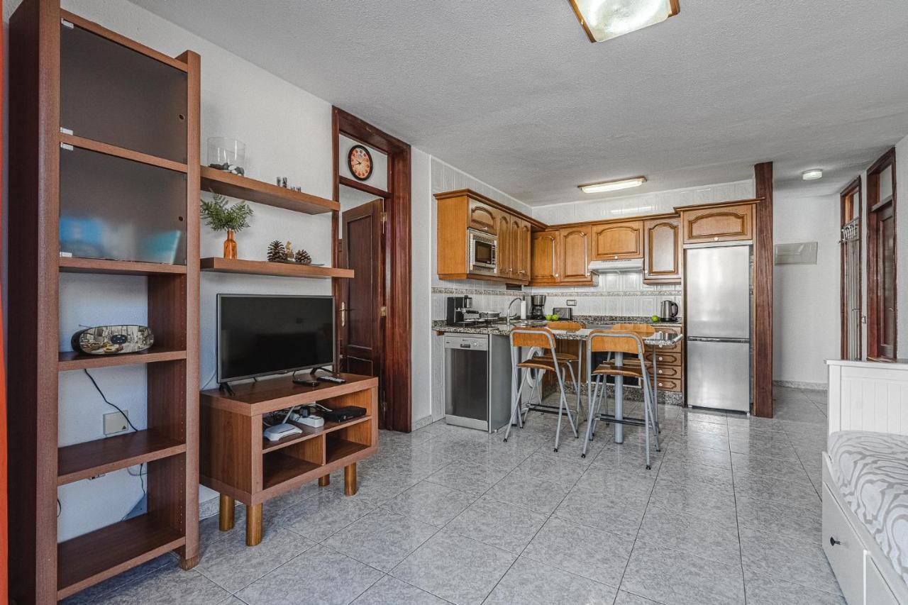 Apartment -2 Minute From The Beach.