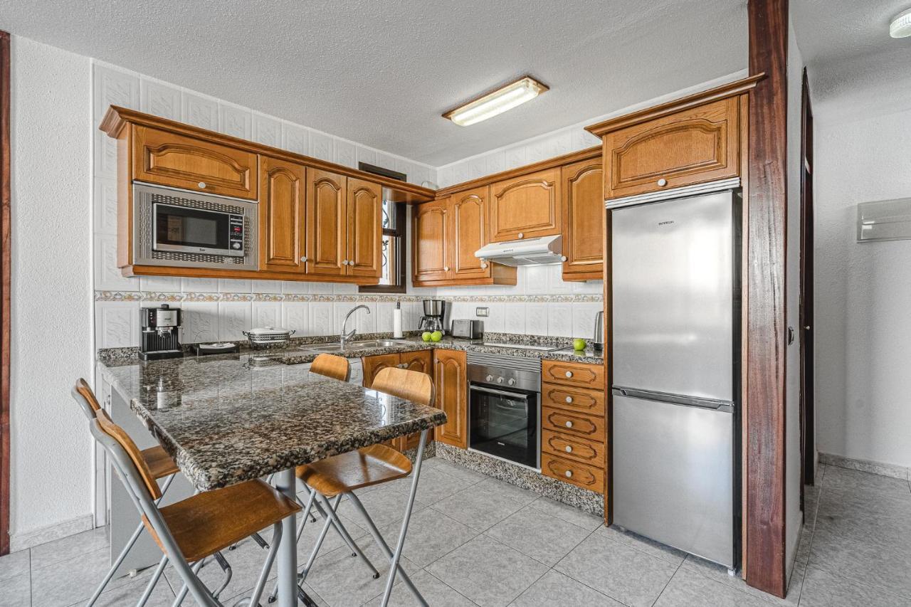 -2 Minute From The Beach. Apartment *