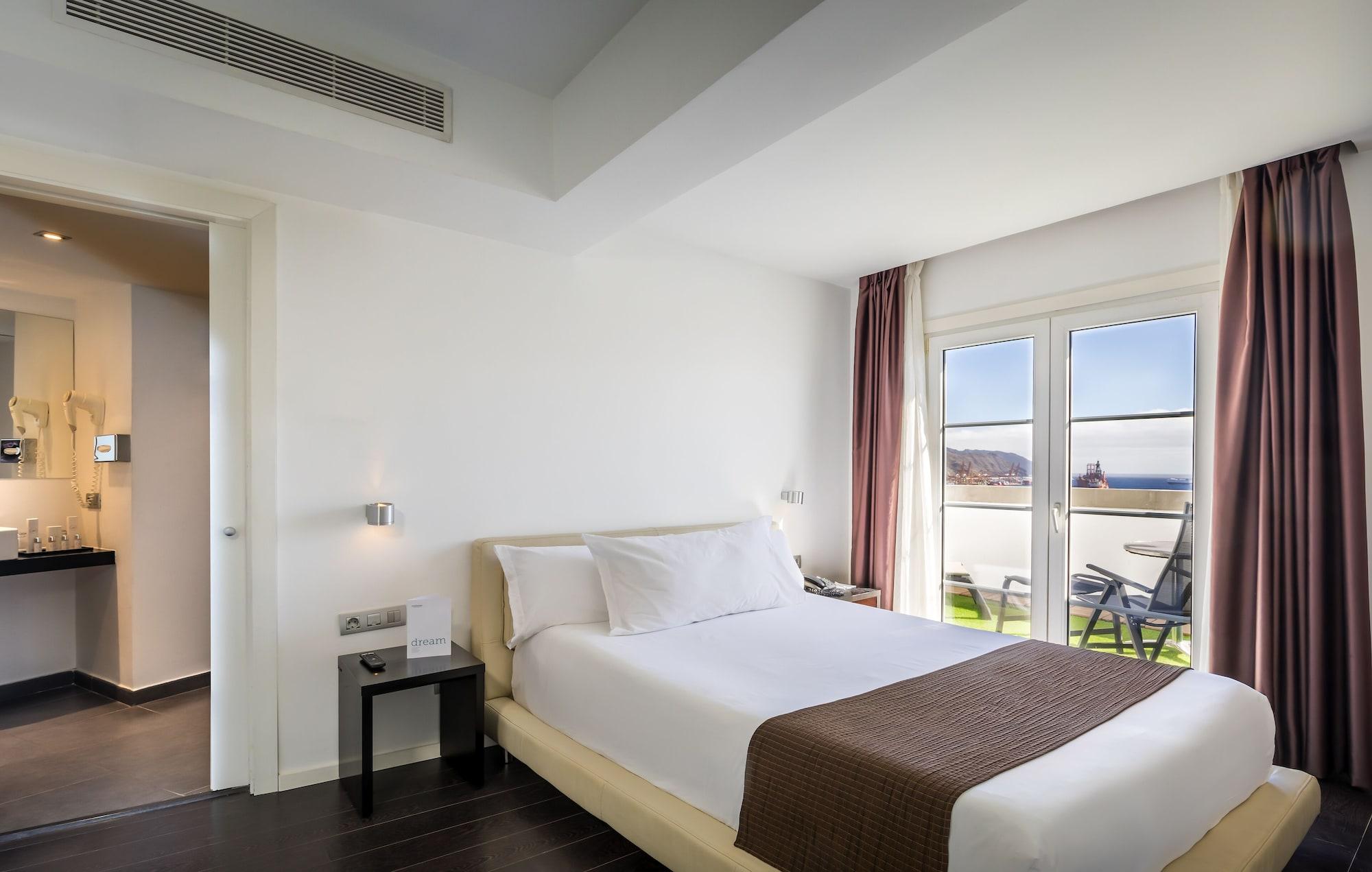 Hotel Occidental Cruz Contemporaneo
