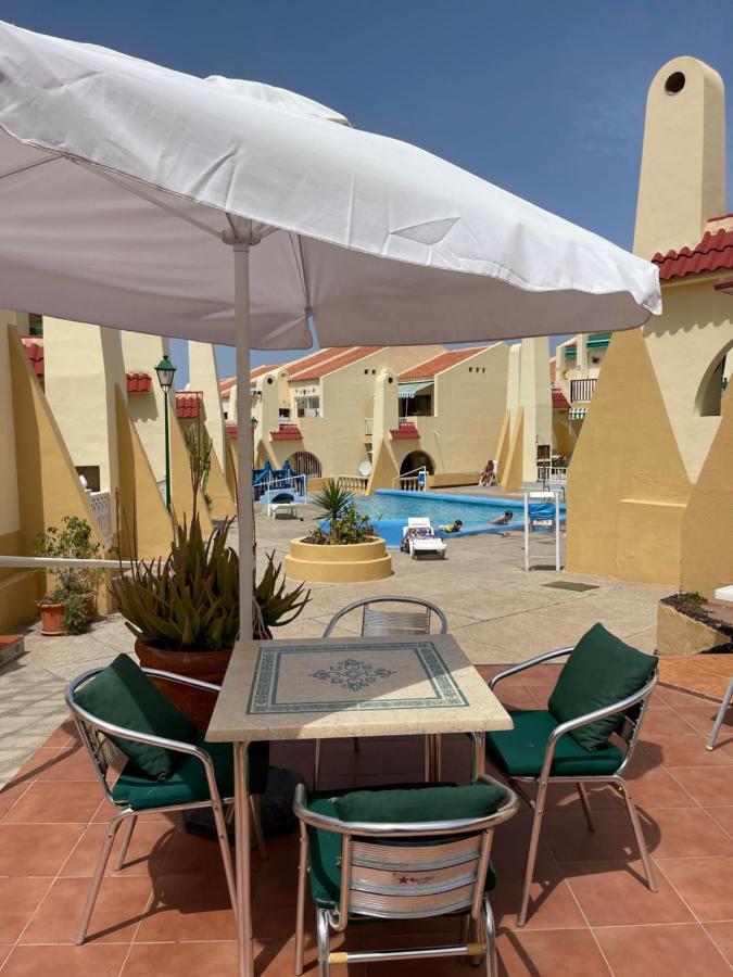 Appartement Luxury Fronte Piscina Mareverde A&v