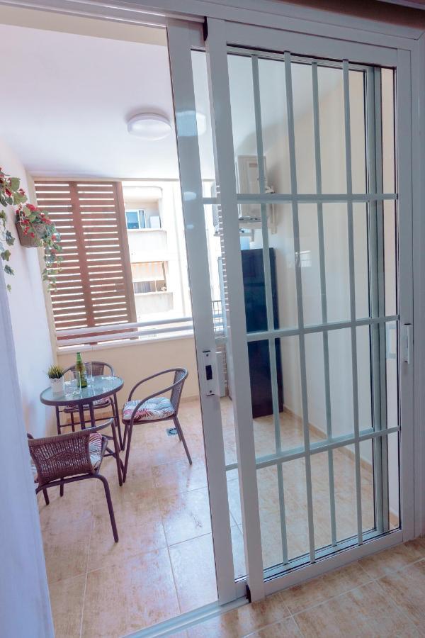 Apto Ache, Acogedor De 66 M Con Terraza, Aire Acondicionado Y Parking Privado Gratuito * Los Abrigos