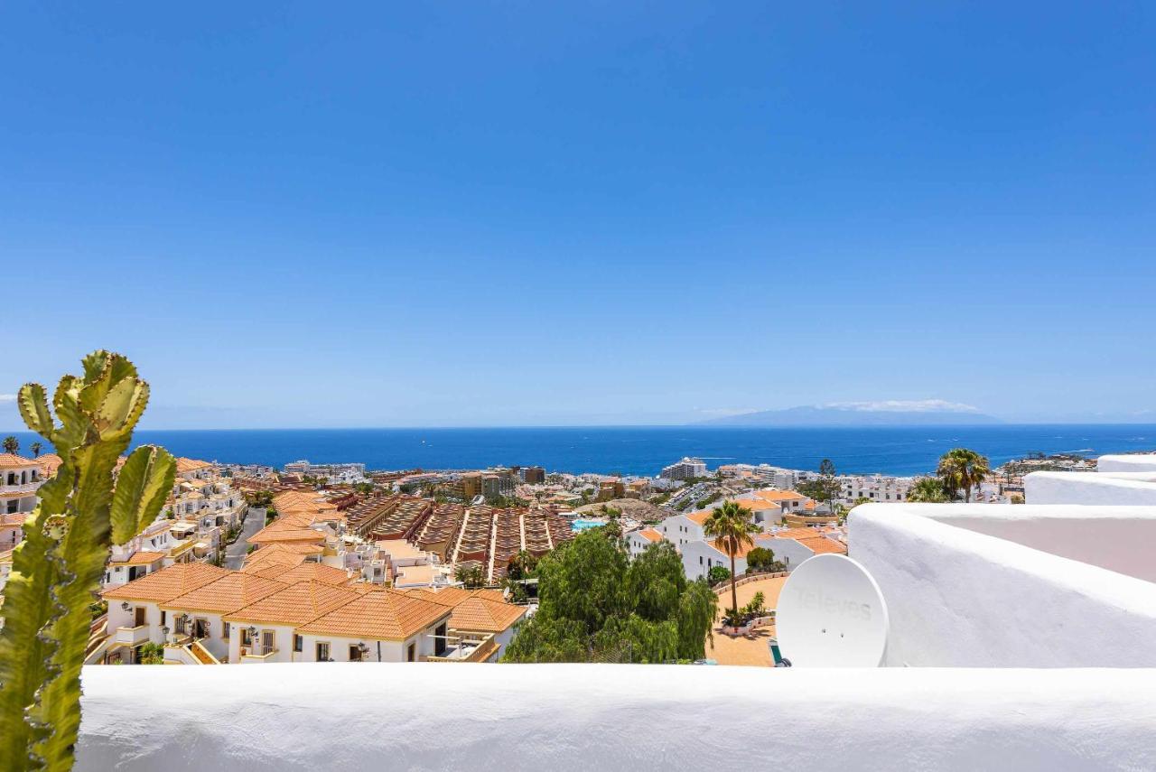 Apartment The White House In Costa Adeje