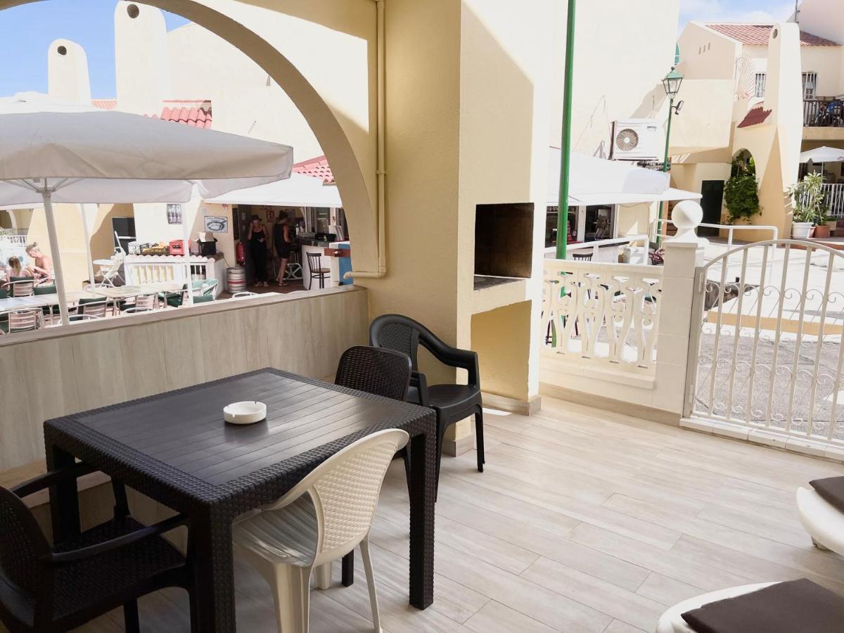 Appartement Luxury Fronte Piscina Mareverde A&v