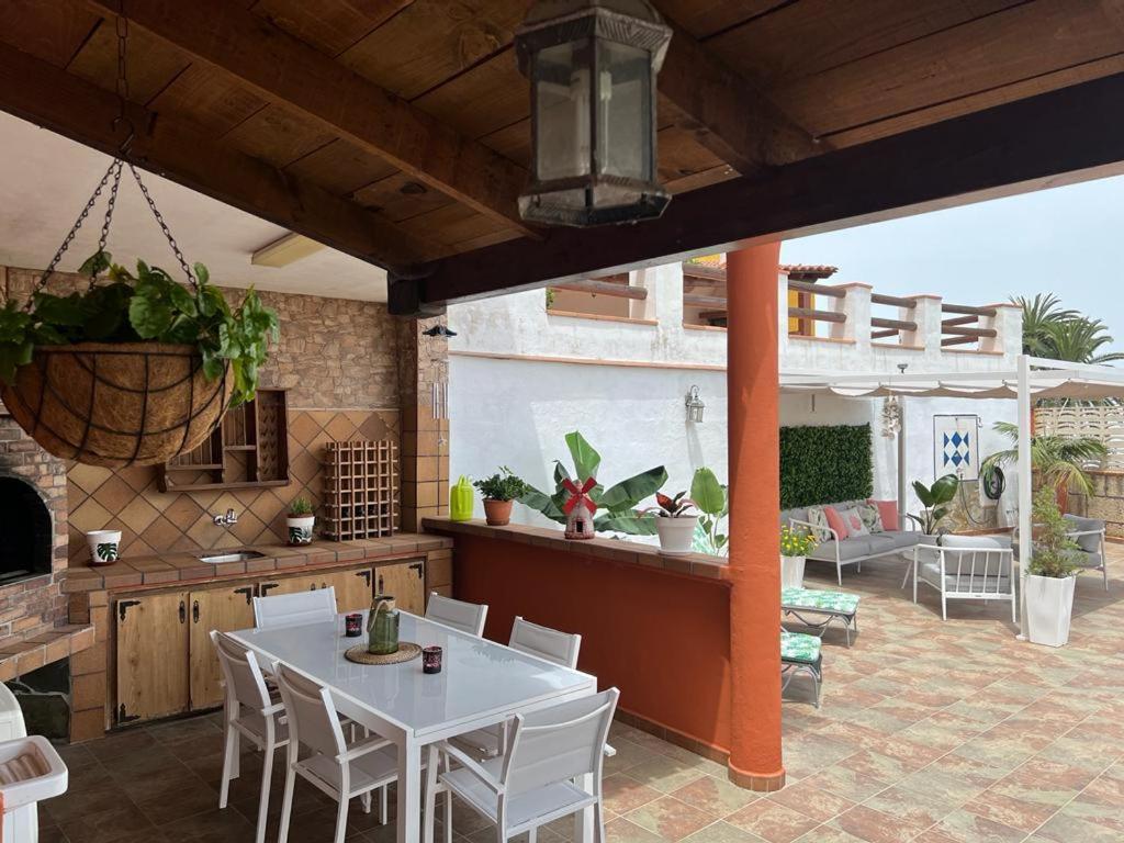 Villa Paradise Constancia With Views *