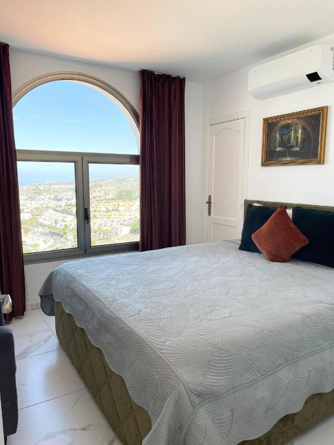 Villa Ocean View 4 Bed In Costa Adeje *
