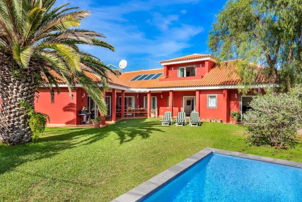 Artigar, Garden, Swimming Pool And Bbq. Villa *