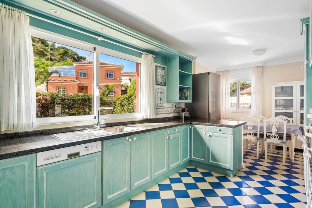 Artigar, Garden, Swimming Pool And Bbq. Puerto de la Cruz (Tenerife)