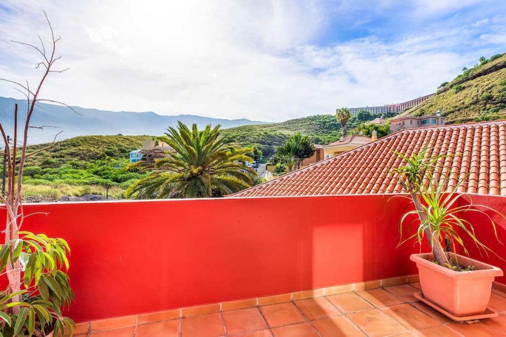 Artigar, Garden, Swimming Pool And Bbq. Villa