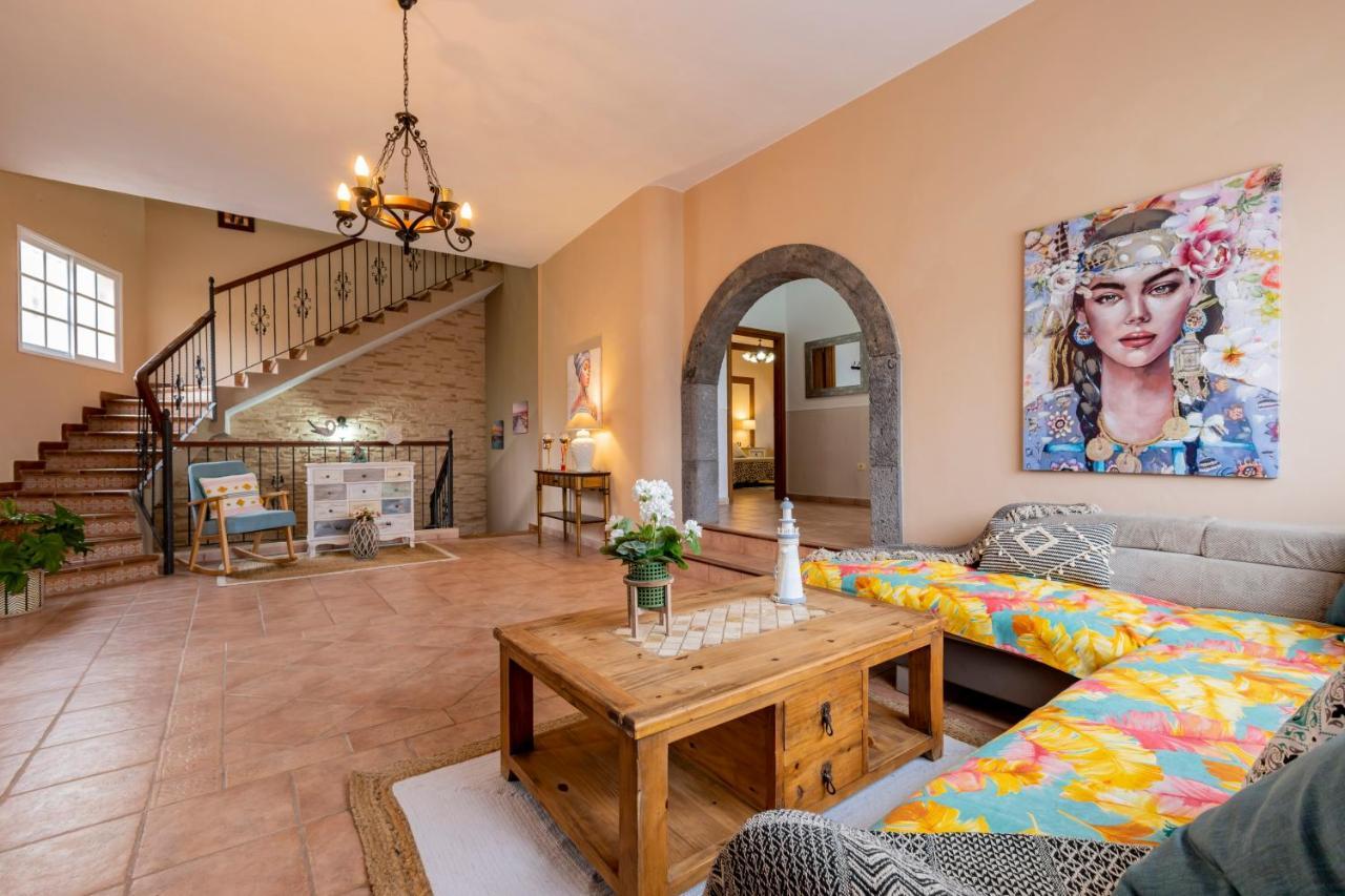 Villa Paradise Constancia With Views *