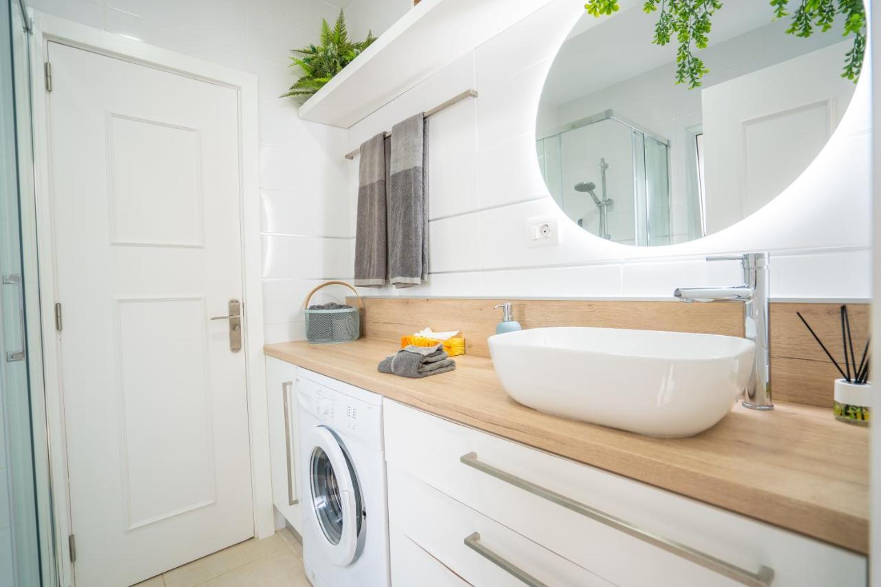 Hébergement de vacances Ocean Vibes With Sea View And Private Heated Pool *