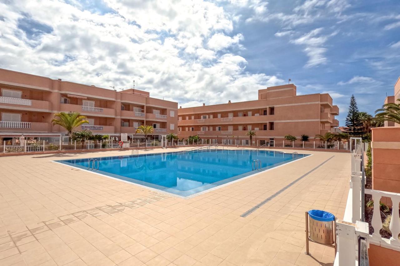 Lovely 2 Bedroom With Pool And View, K26 Holiday home *