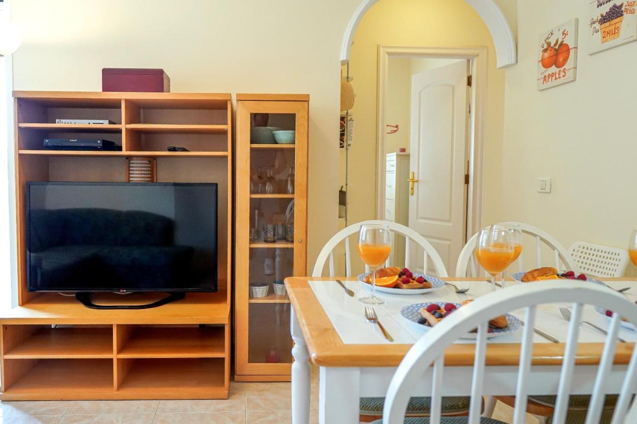 Lovely 2 Bedroom With Pool And View, K26 Holiday home
