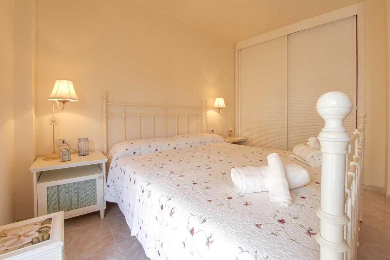 Holiday home Lovely 2 Bedroom With Pool And View, K26 *