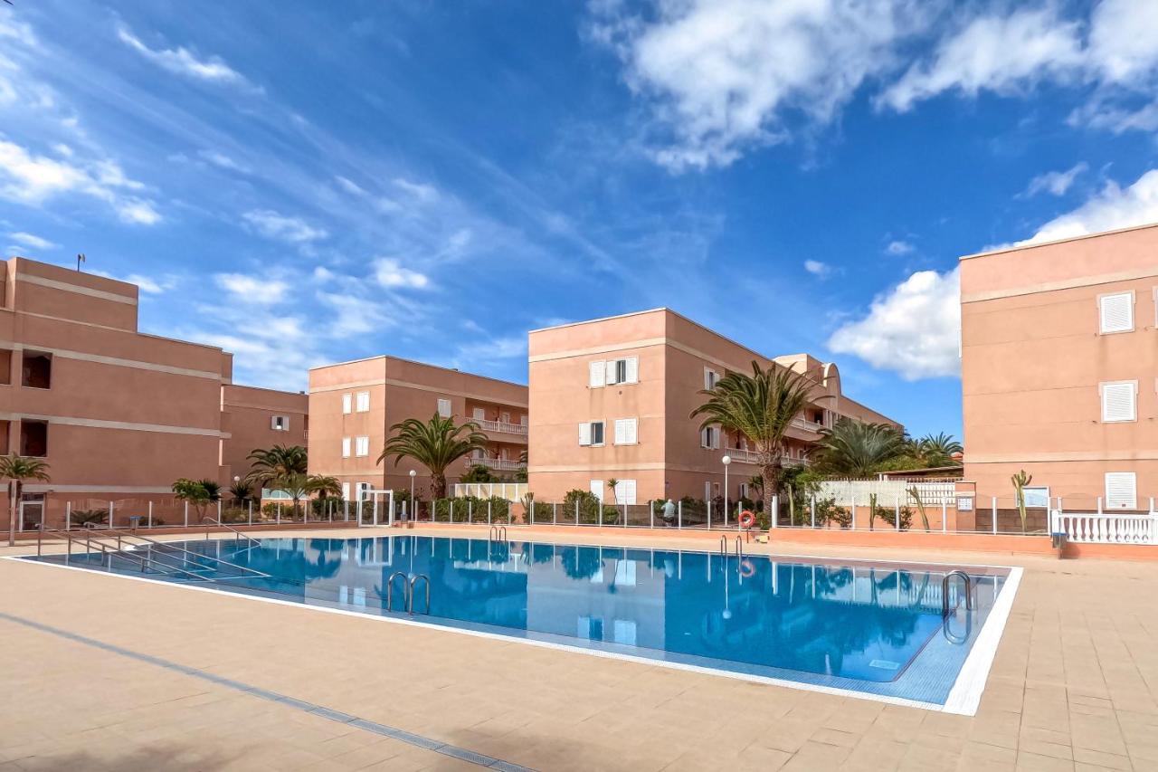 Holiday home Lovely 2 Bedroom With Pool And View, K26
