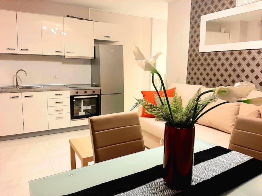 Modern In Americas, Lk520 With Pool Close To The Ocean Appartement *