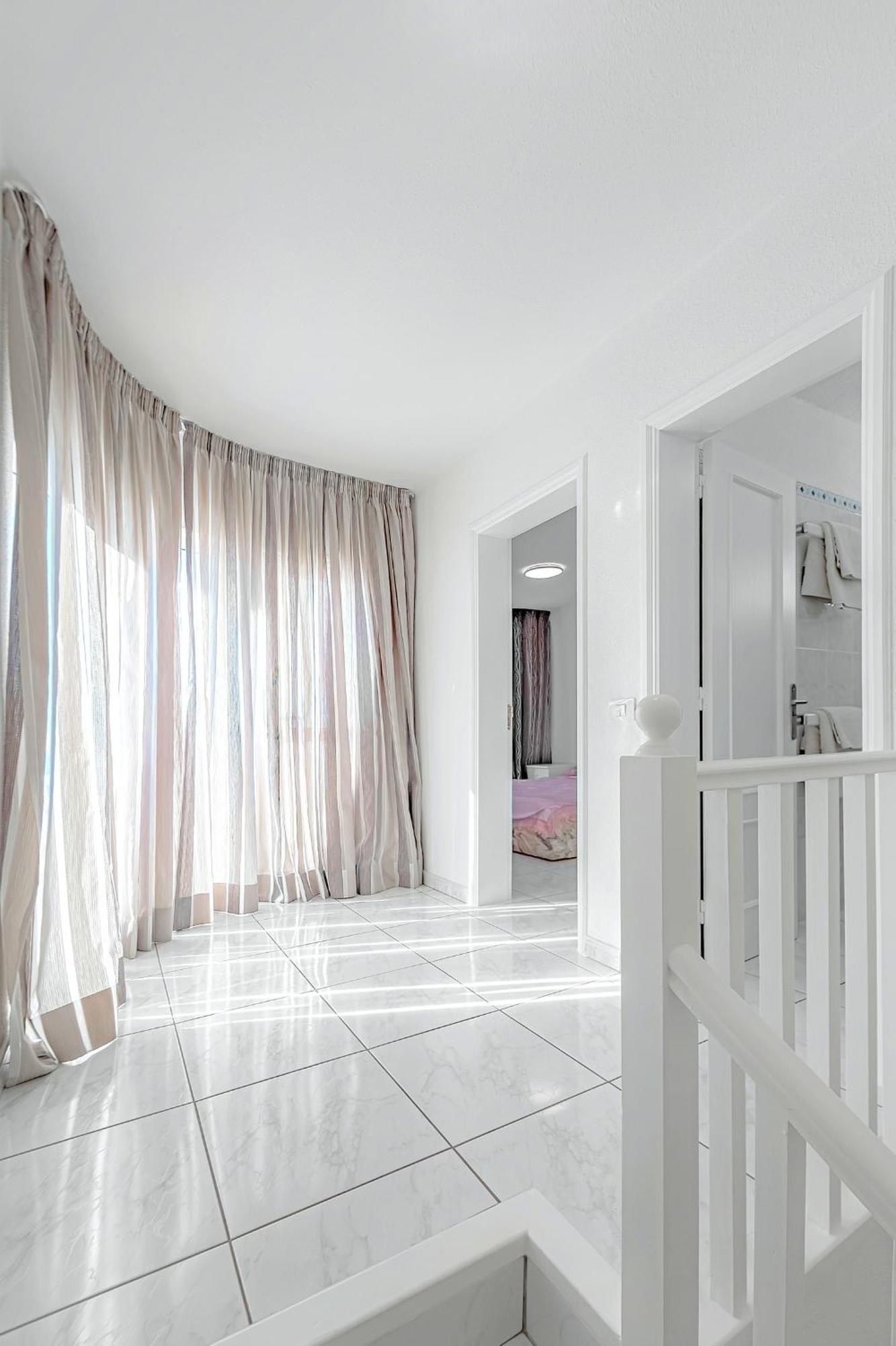 Mimosas Villa *