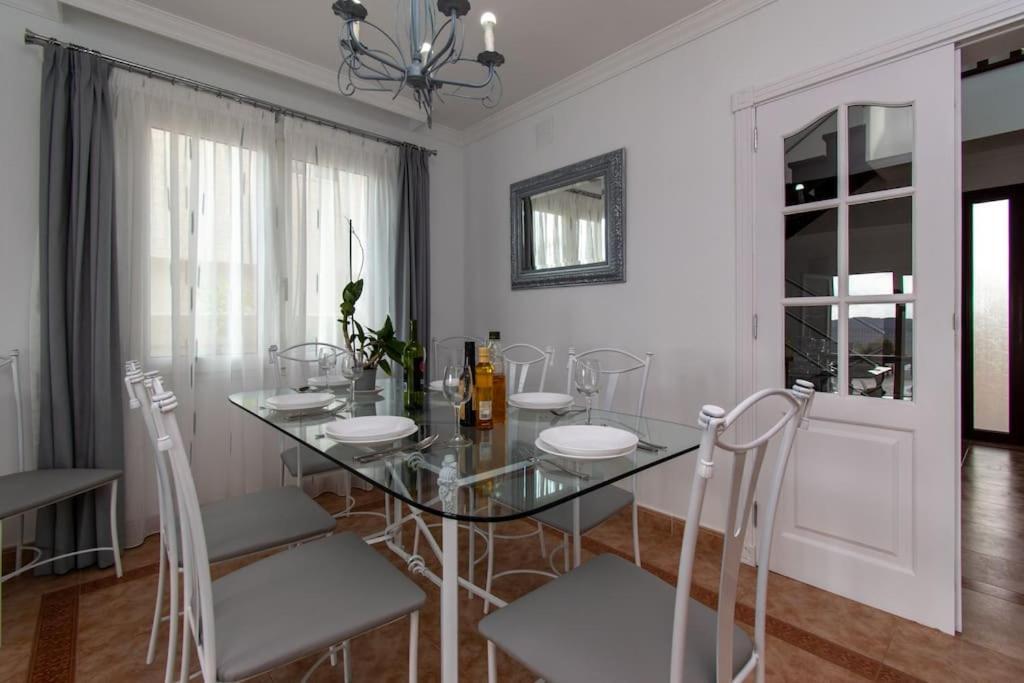 Simona. Peaceful 3 Bedroom Villa. Villa