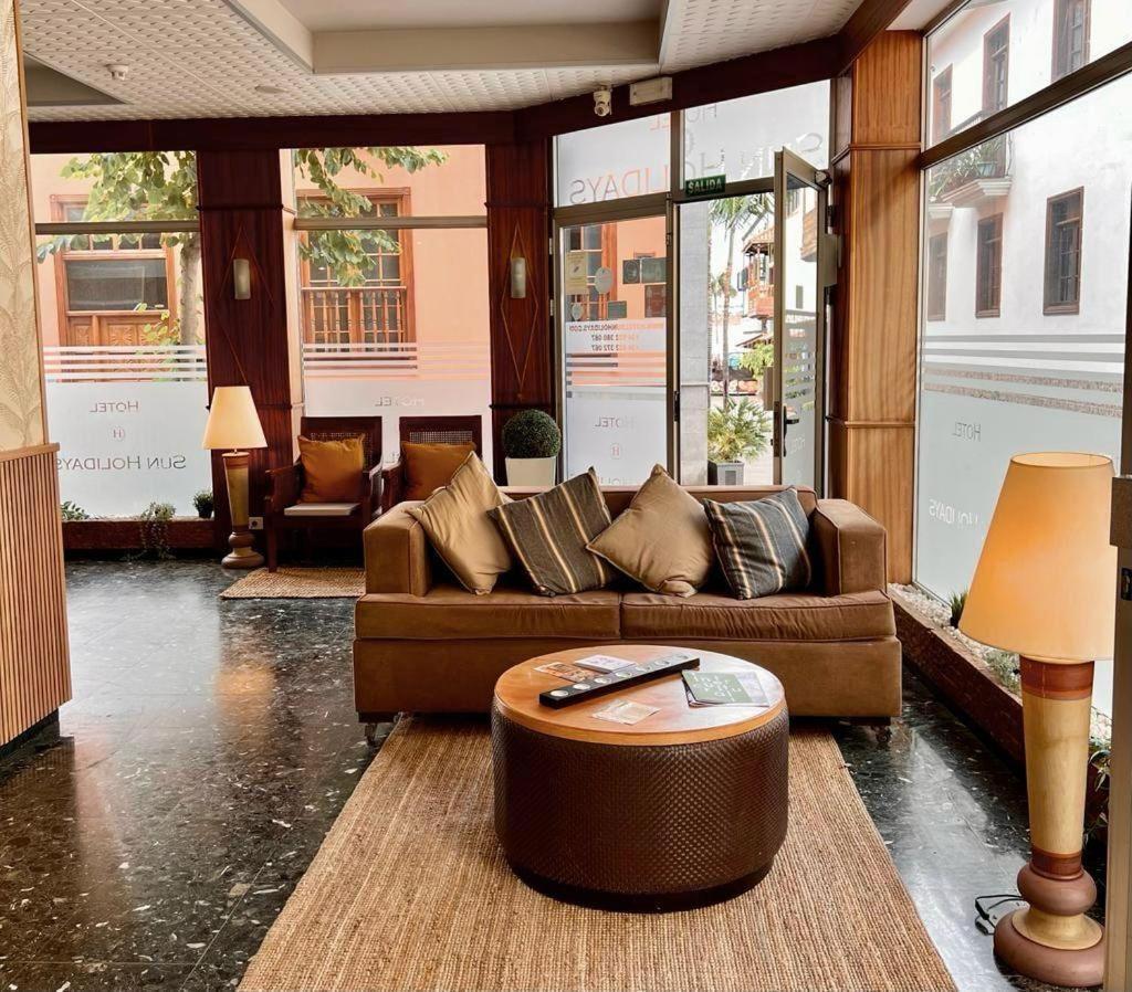 Sun Holidays Hotel *