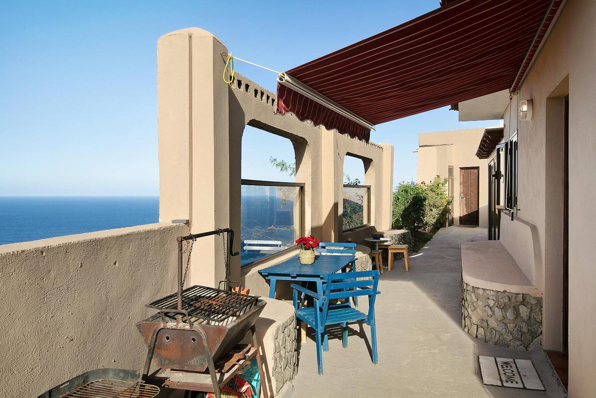 Magical Sea Views Pool House Hébergement de vacances