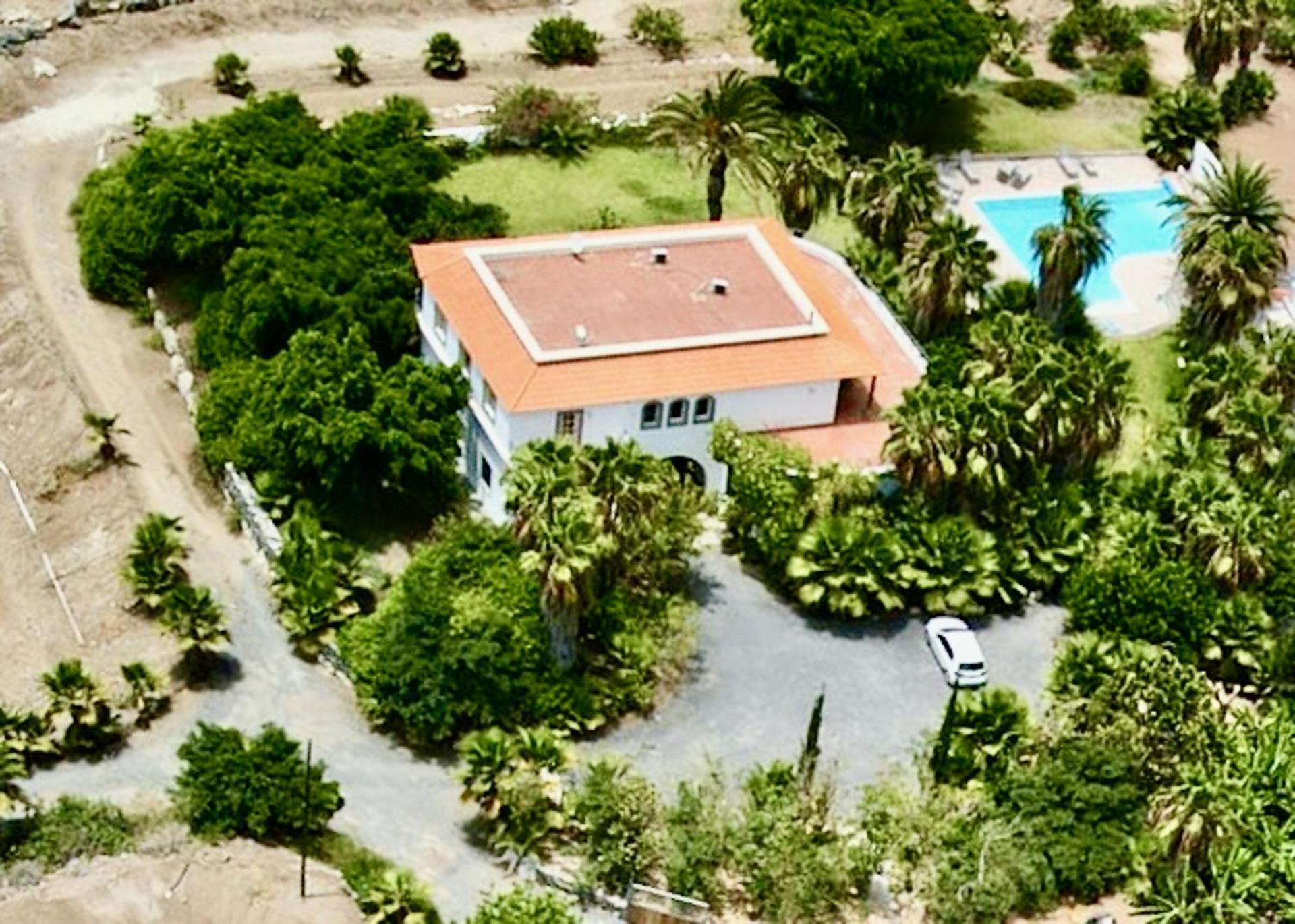 Spacious, Well Appointed, In A Wonderful Raised Location And Stunning Sea Views Villa