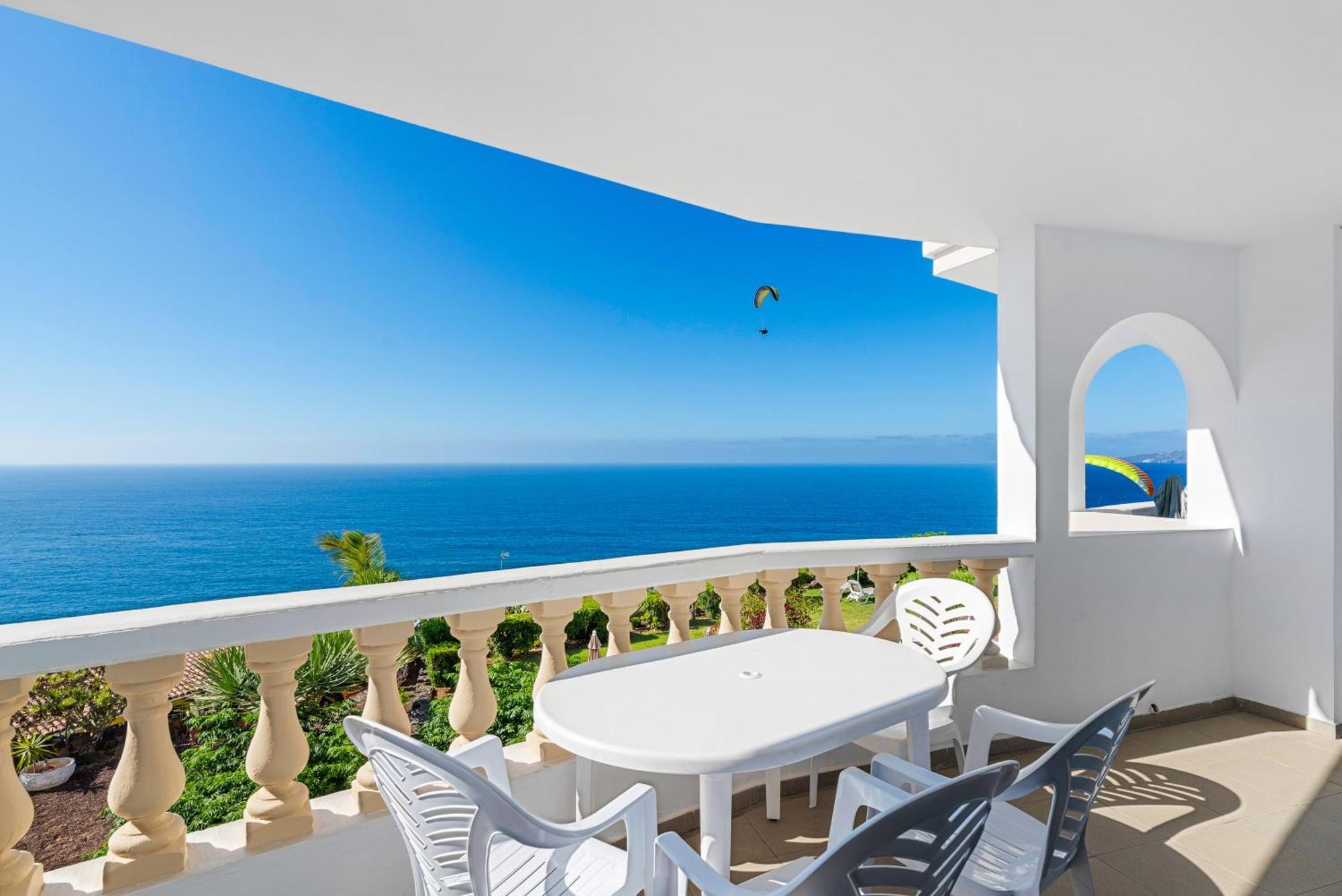 Hotel Club Tarahal 2*